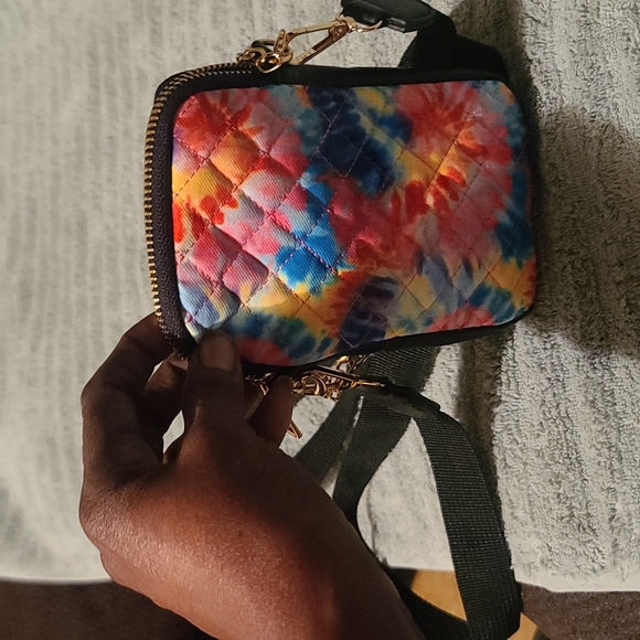 Crossbody - Picture 4 of 4